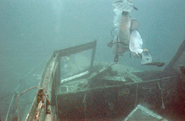 Diving in Az Zahrā’, Saudi Arabia - By Paul Bakker
